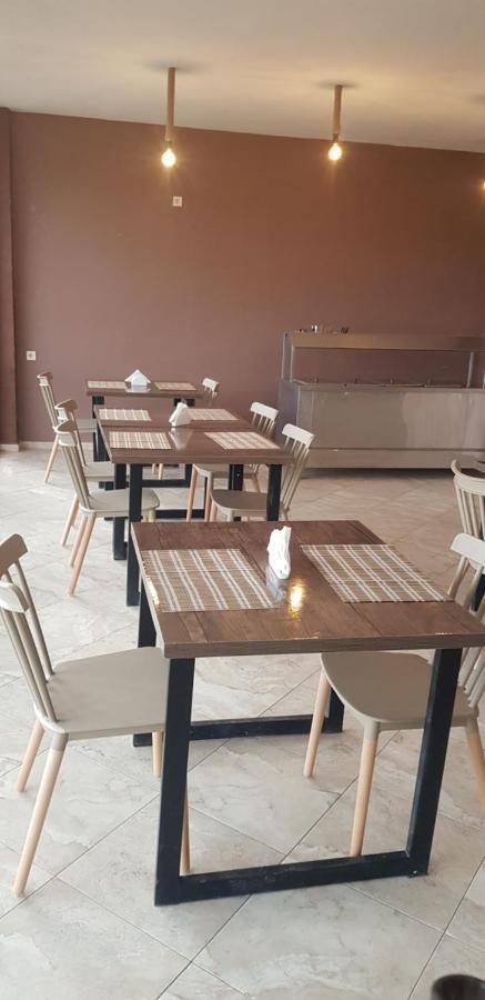 Hotel Perla De Mar Makhinjauri Bagian luar foto
