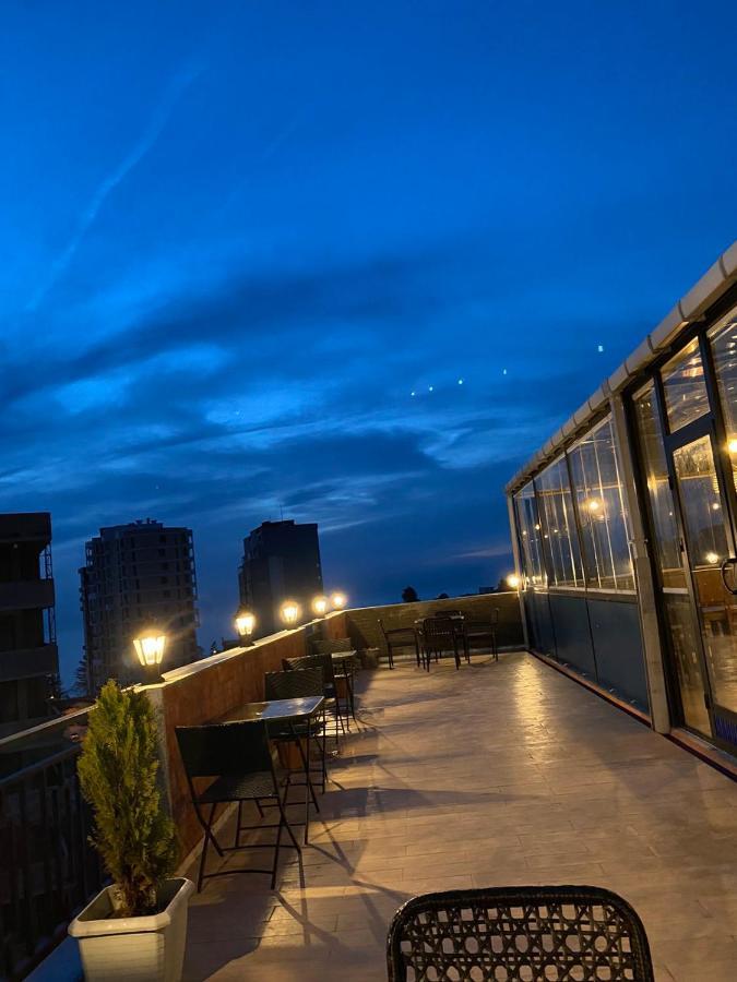 Hotel Perla De Mar Makhinjauri Bagian luar foto